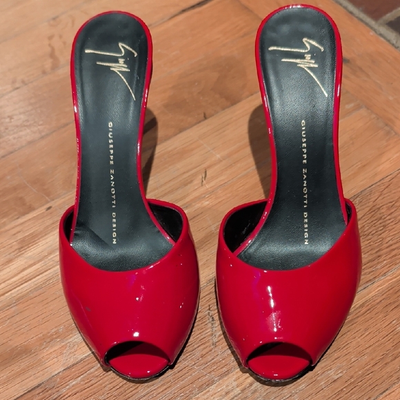 Giuseppe Zanotti Glossy Red Peep-Toe Heels Open Toed Sandals - Picture 1 of 15